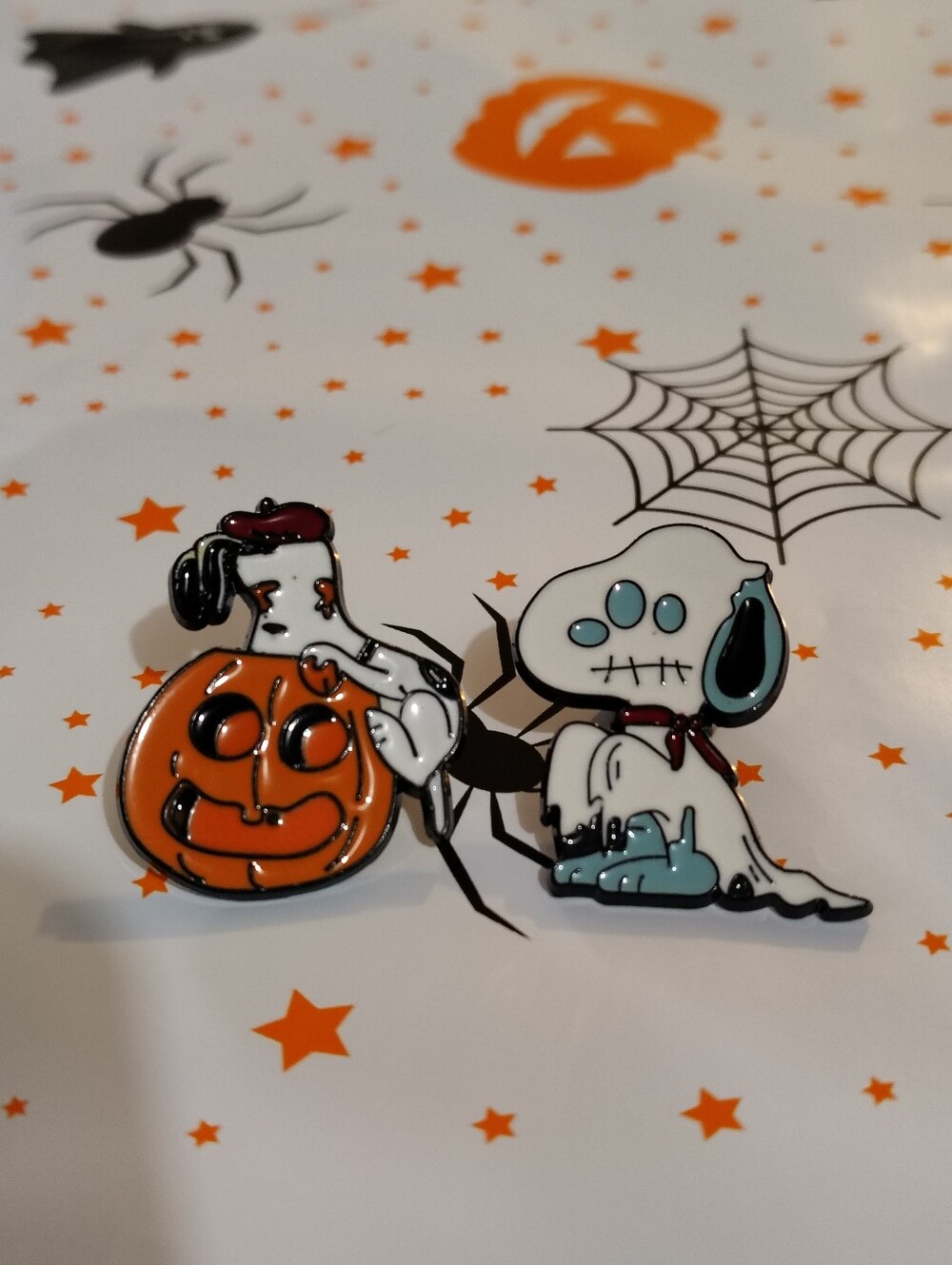 Peanuts Snoopy Halloween Pumpkin & Ghost Costume Pin - Orange & White